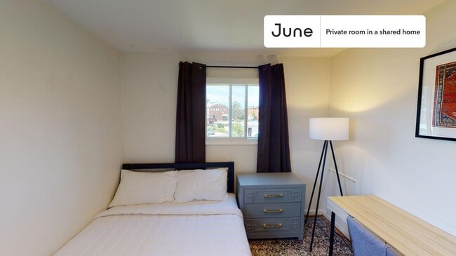 Photo - Room in Shared 4 bed/2.5 bath home Unidad D