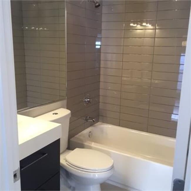 Photo - 7416-18 Madison Street Unidad 7418 Apt