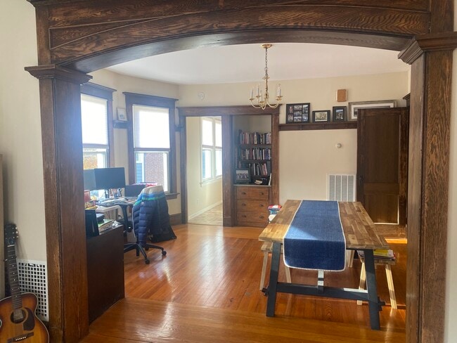 Dining - 616 Whalley Ave Unit 2nd Floor