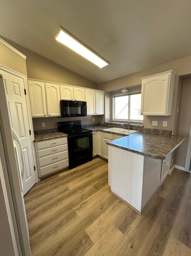 Photo - Must See!! 4 bedrooms 2 baths house in Lay...