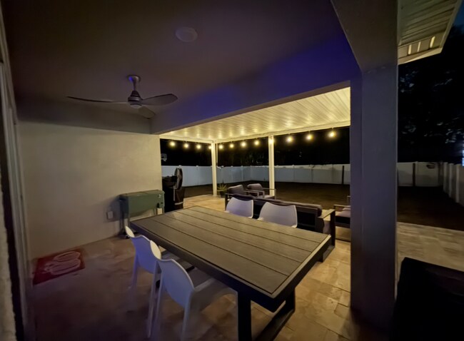 Photo - 1084 E Pierce Ave