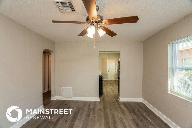 Photo - 2227 17th Ave S