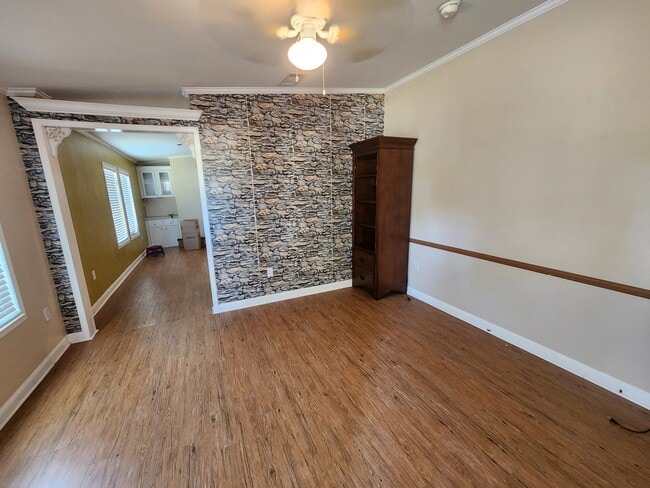 Photo - 7004 Marine Dr