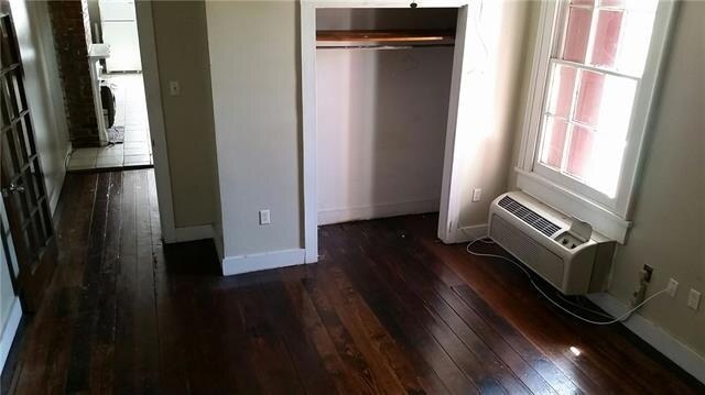 Photo - 1566 Annunciation St