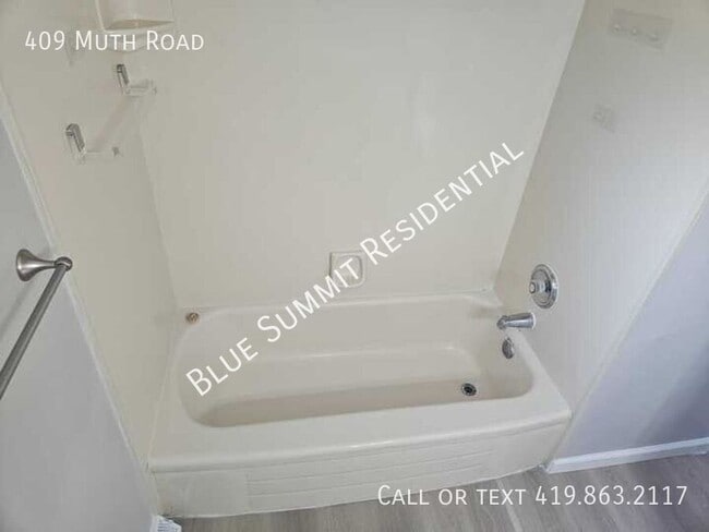 Photo - 409 Muth Rd