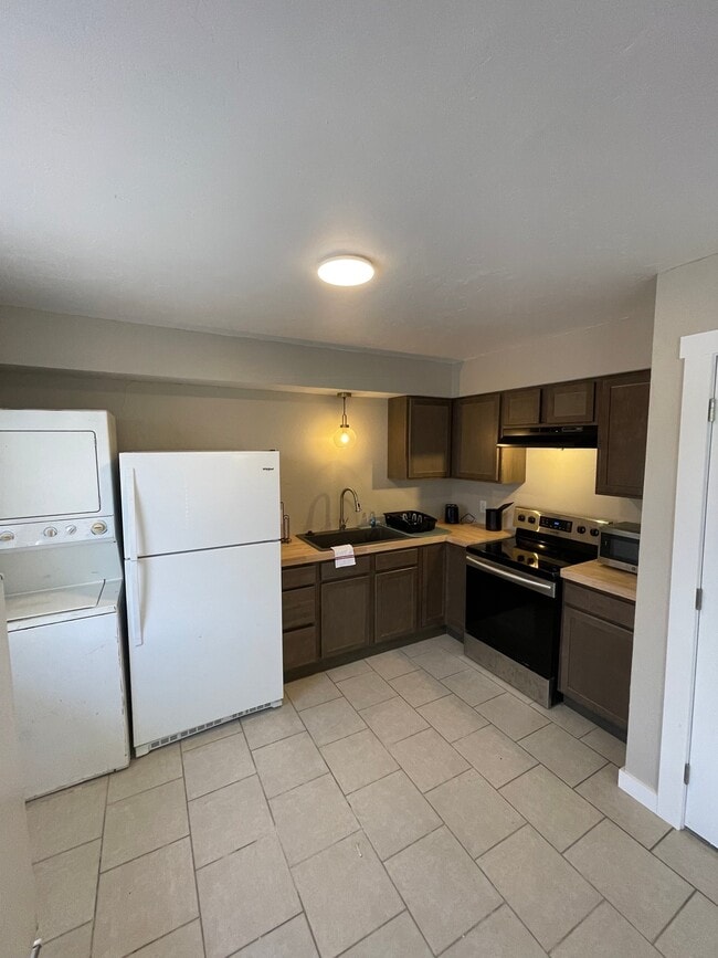 Photo - 222 N Hoke St