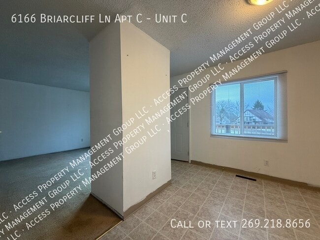 Photo - 6166 Briarcliff Ln
