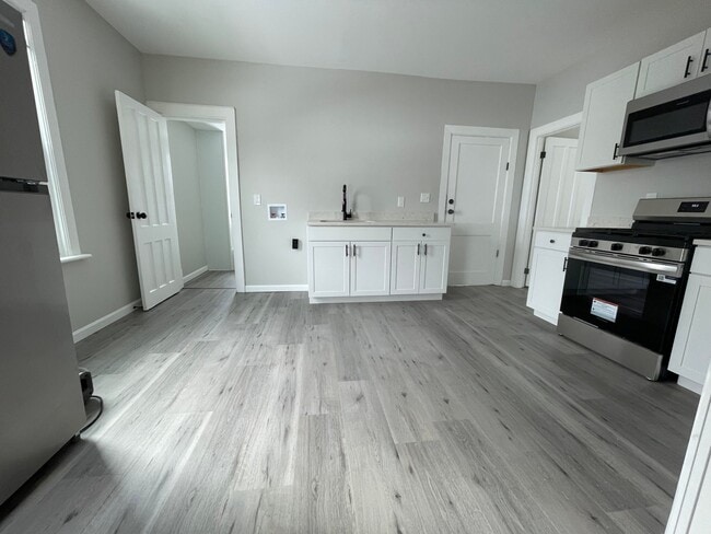 Photo - 29 Walnut St Unit / 2nd Floor