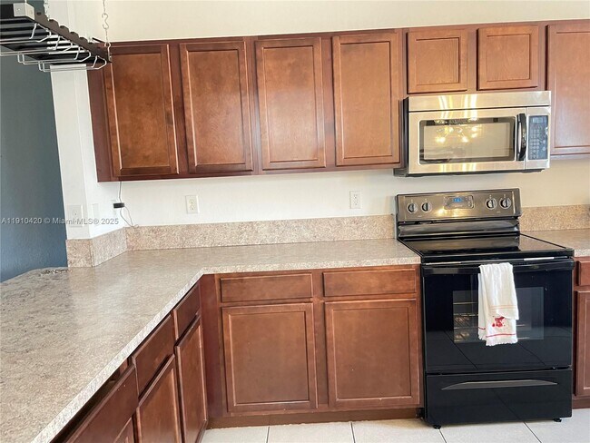 Photo - 27563 SW 139th Pl