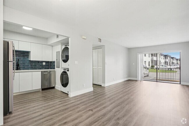 Building Photo - 3210 NW 84th Ave Unit 124 Rental