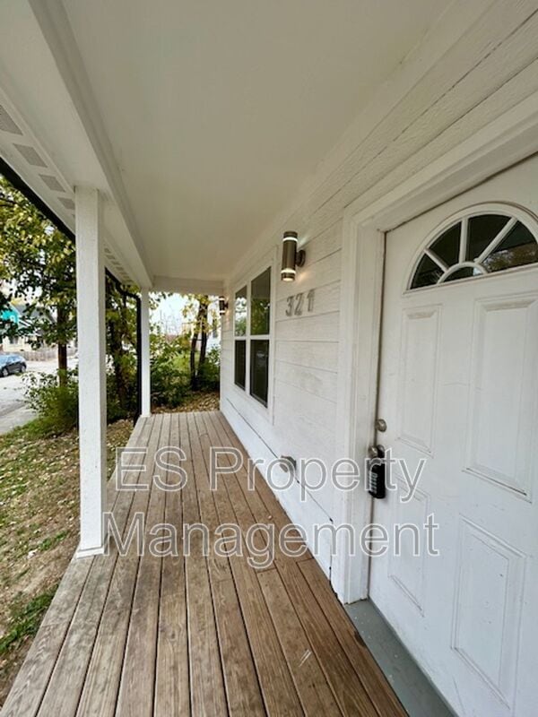 Photo - 321 N Kealing Ave