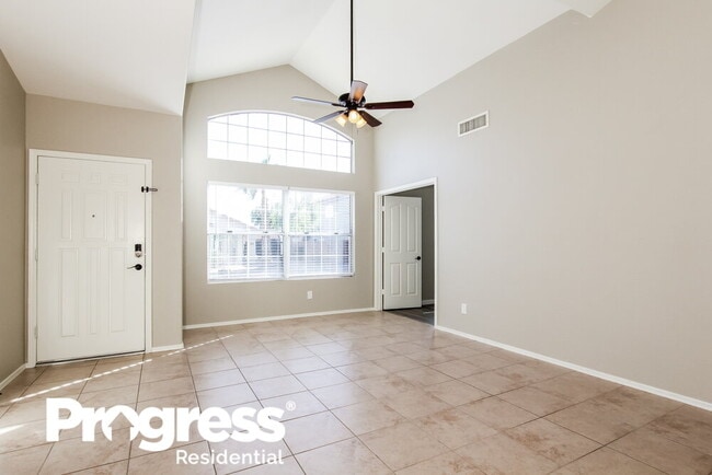 Photo - 818 E Audrey Ln