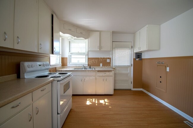 Photo - 2541 N Garfield Ave