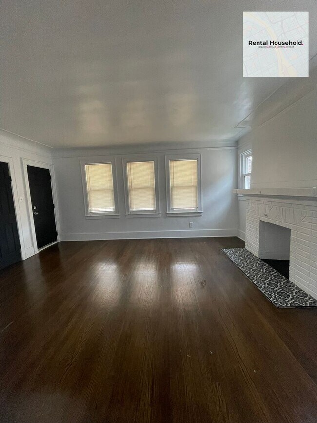 Building Photo - 2696 Pasadena St Unit Lower
