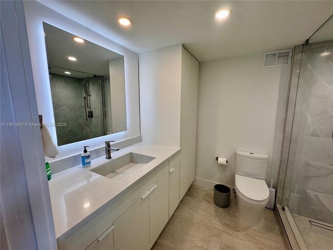 Photo - 2899 Collins Ave Unidad 1414