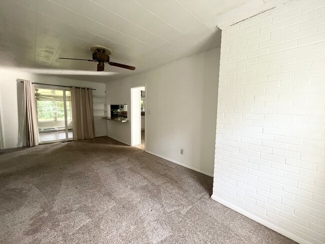 Photo - 1619 Midgett Dr