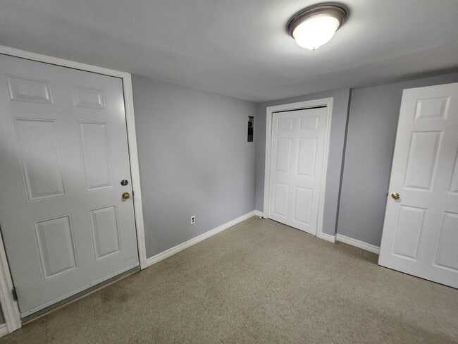 Photo - 562 Edward Ave Unit 2