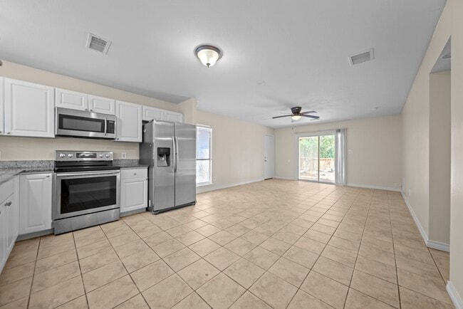 Photo - 10 Raccoon Ln
