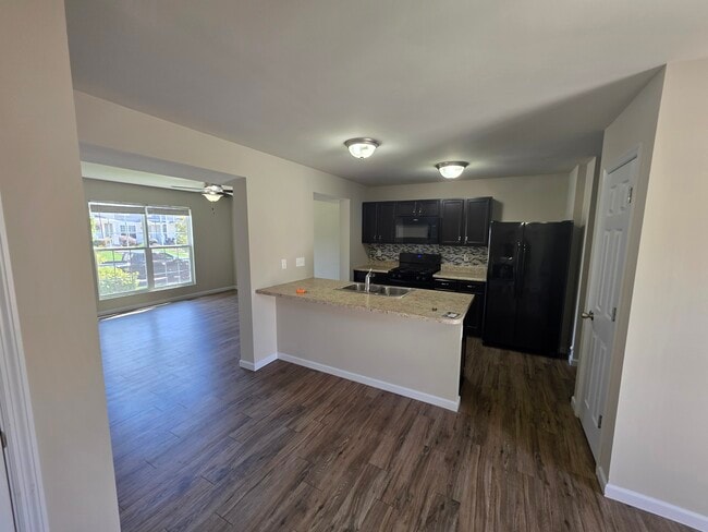 Photo - 318 Countryshire Dr