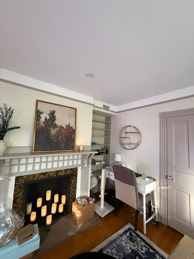 Living room - 207 Cricket Ave Unit 2nd floor