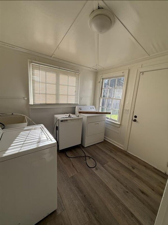 Photo - 5925 SW Hall Blvd