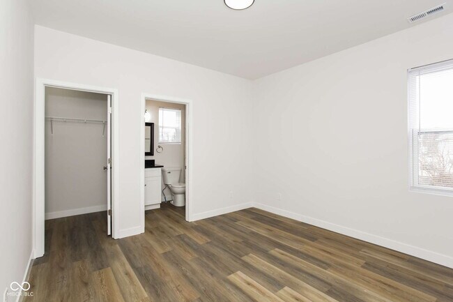 Photo - 43 N Randolph St