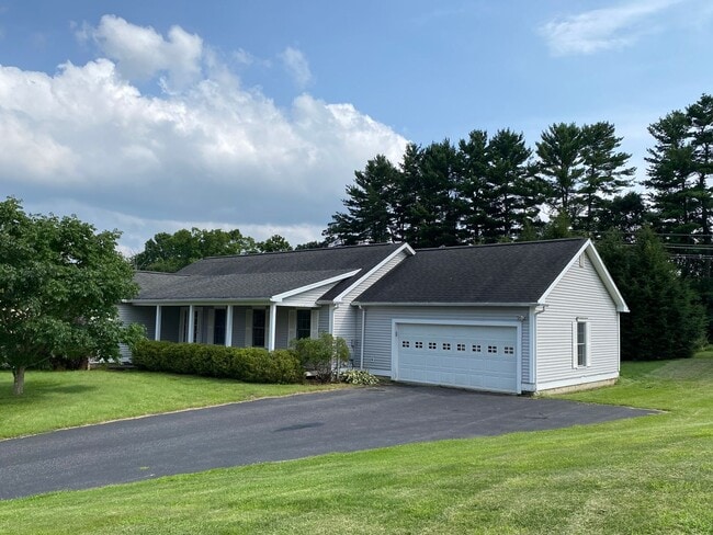 Building Photo - Coming Soon! Charming 3-Bedroom Home with ...