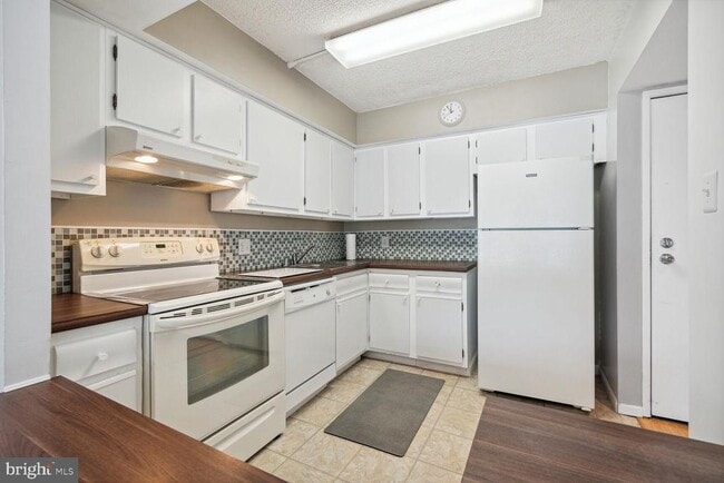 Photo - 2921 N Leisure World Blvd Unit 1-303