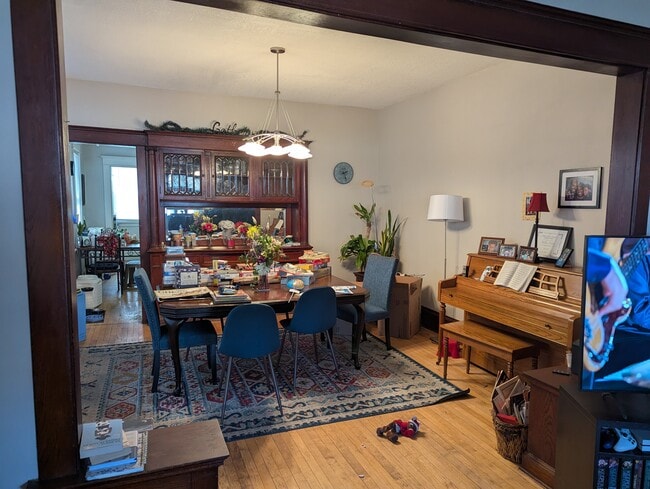 Building Photo - 3128 10th Ave S Unit #1