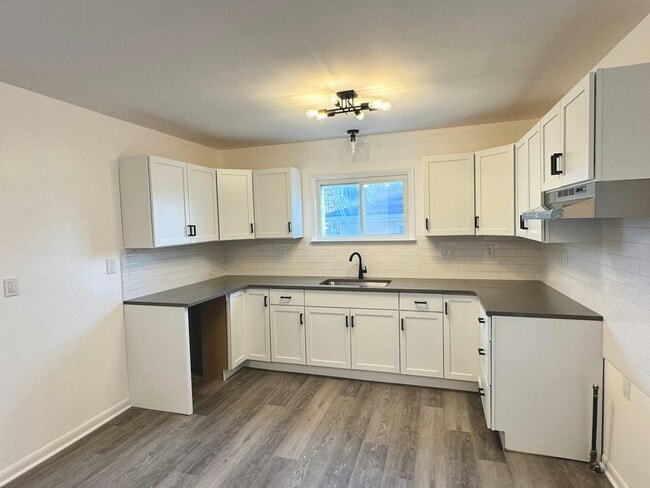 Photo - 6022 Clover Ln