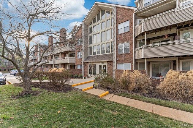 Building Photo - 1010 Thoreau Ct Unit 302