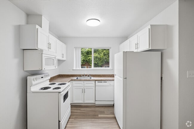 Interior Photo - La Loma Terrace