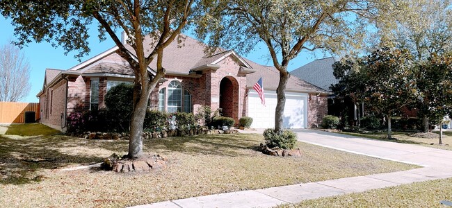 Photo - 2910 Sandleigh Dr