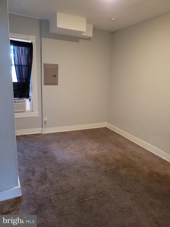 Photo - 2449 Barclay St Unit 2