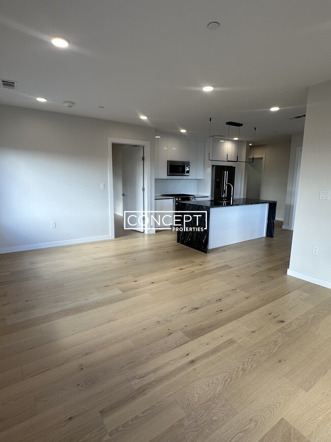 Photo - 194 Sumner St Unit 401-CP