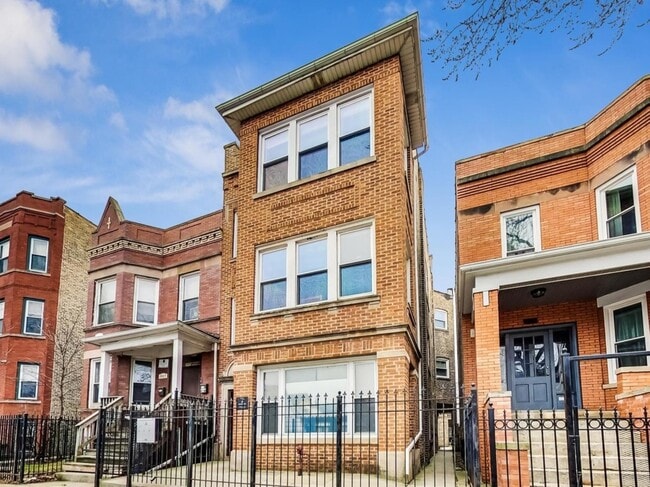 Building Photo - 3613 W Palmer St Rental