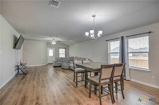 Building Photo - 1957 Rosson St