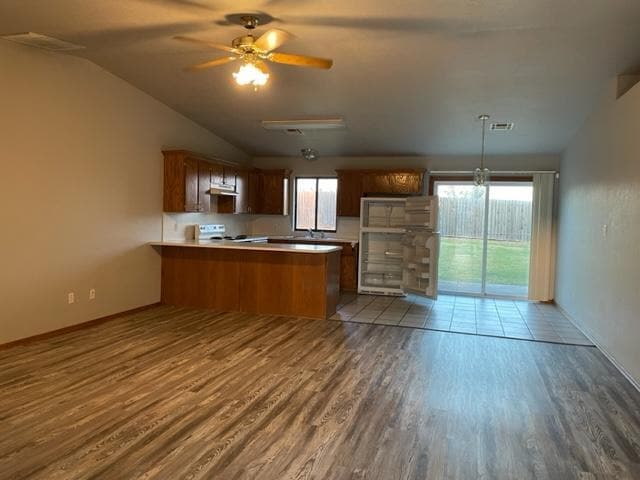 Photo - 216 SE Heather Ln