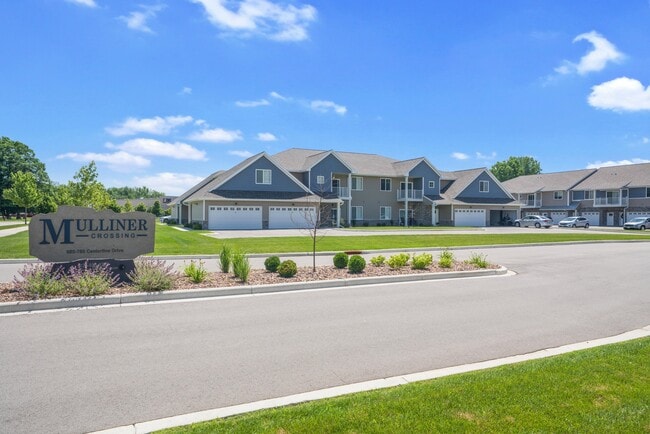 Building Photo - Mulliner Crossing