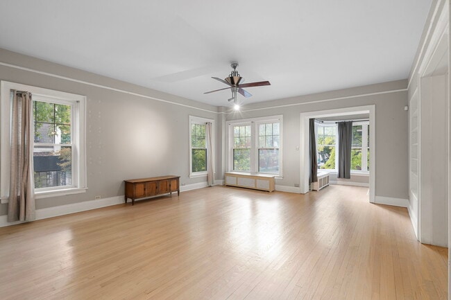 Photo - 5345 S Hyde Park Blvd Unit 1