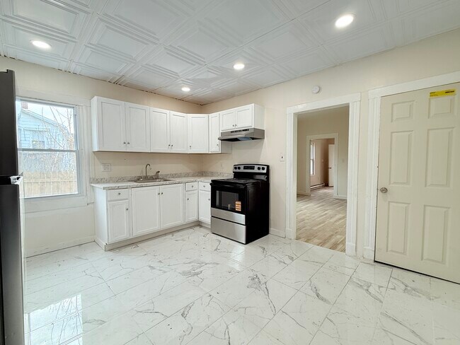 Photo - 210 Center Ave