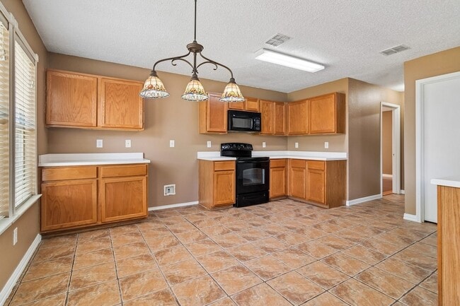 Photo - 2232 Chestnut Dr