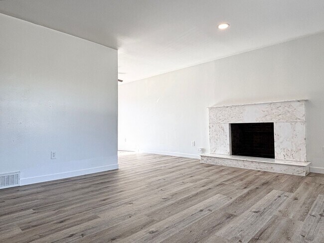 403 N Morton Dr