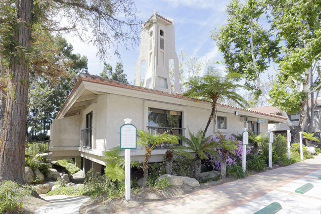 Building Photo - Huntington Creek Apartments