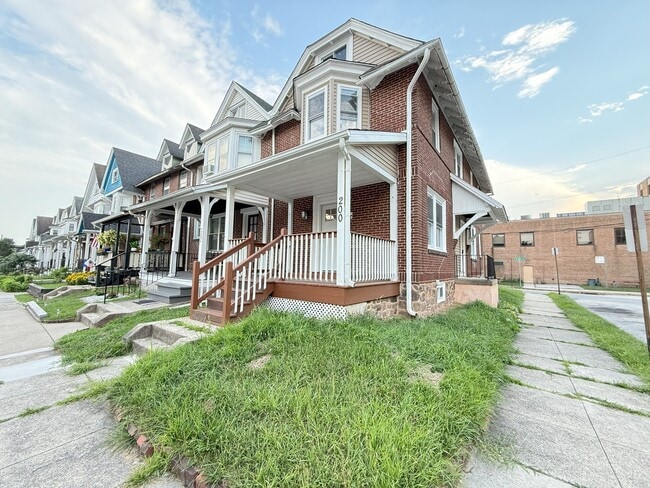 Photo - 200 Nassau Pl