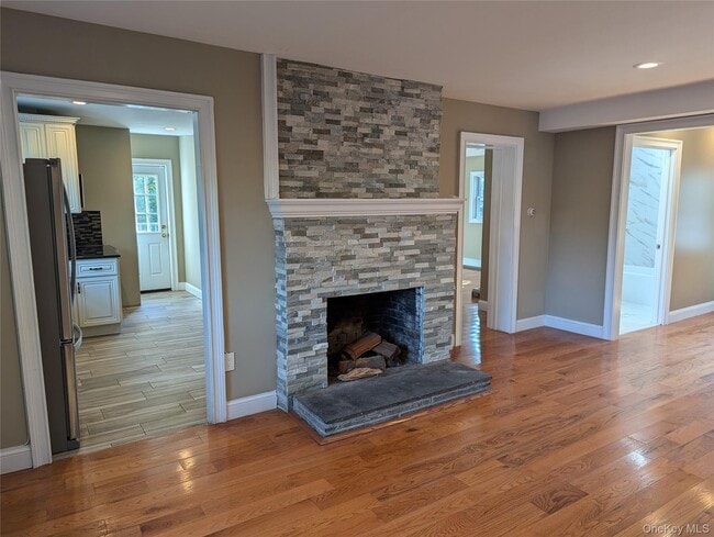 Photo - 12 Maple Ct