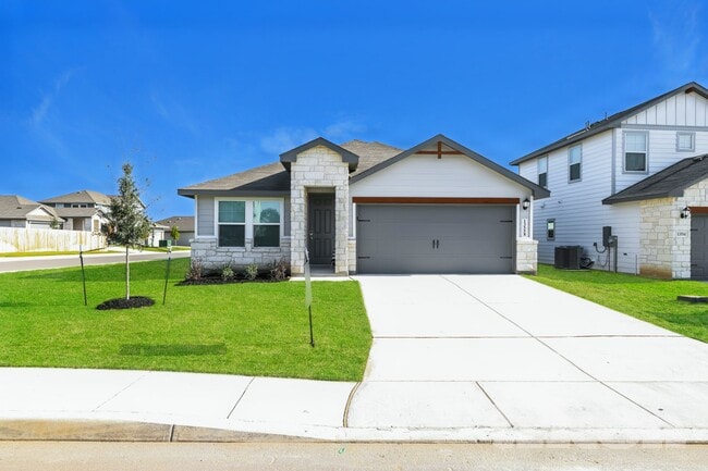 Building Photo - 13558 Paxton Blvd