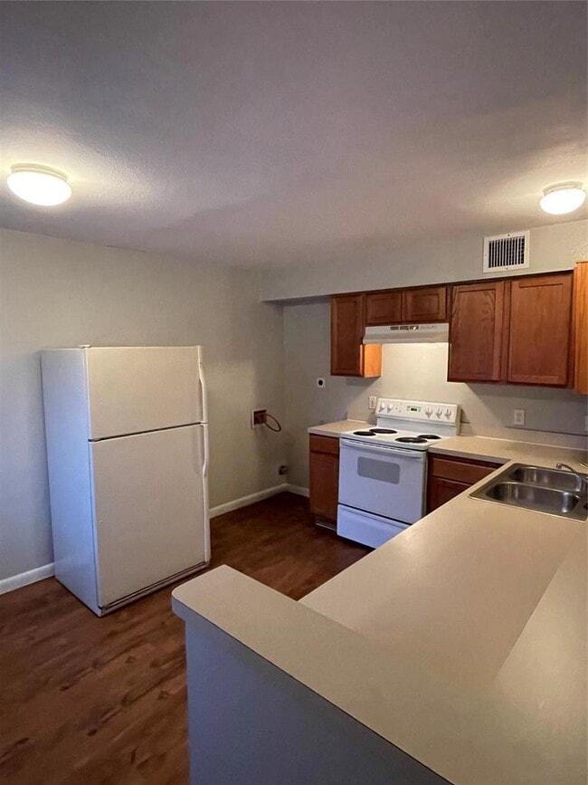 Photo - 7206 Twin Crest Dr