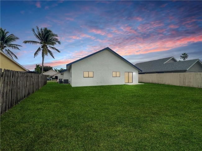 Photo - 22750 Pickerel Cir