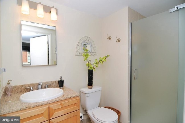 Photo - 1150 K St NW Unit 1305